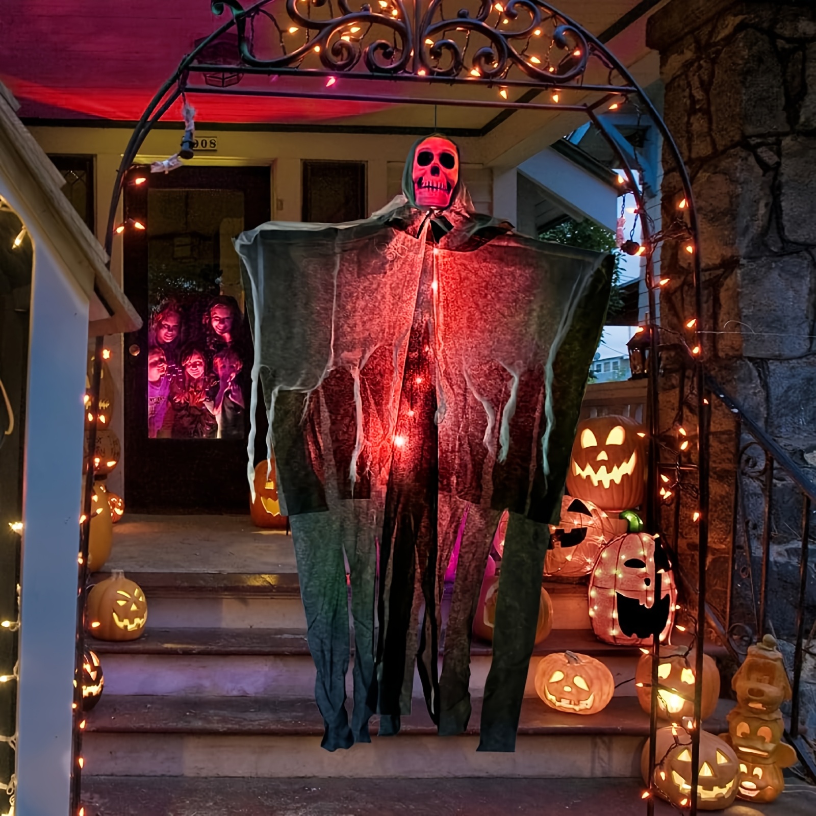 Glowing Scary Ghost Halloween  - Outdoor Lighting On Trees recensie en prijs